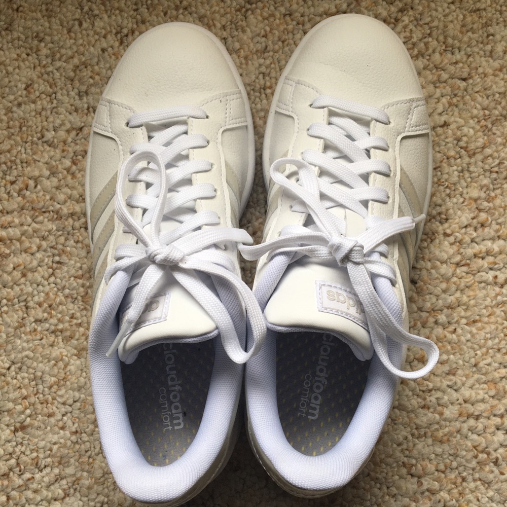 Adidas Womens’ Grand Court Sneakers